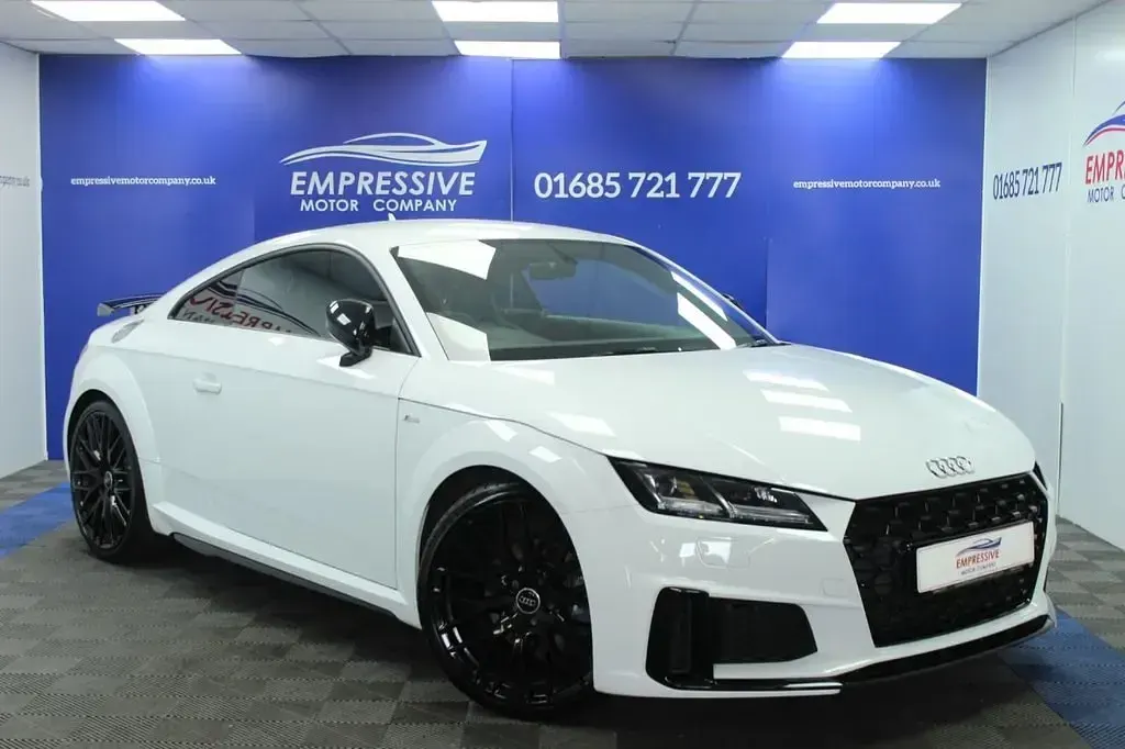 Usado Audi TT Black Edition 197 HP (144 kW) 2019 Branco Coupé