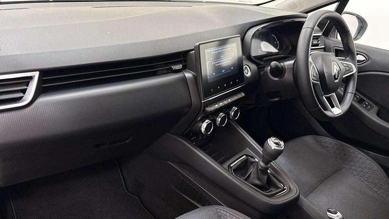 Used Renault Clio V Evolution 90 HP (66 kW) 2023 White  Hatchback