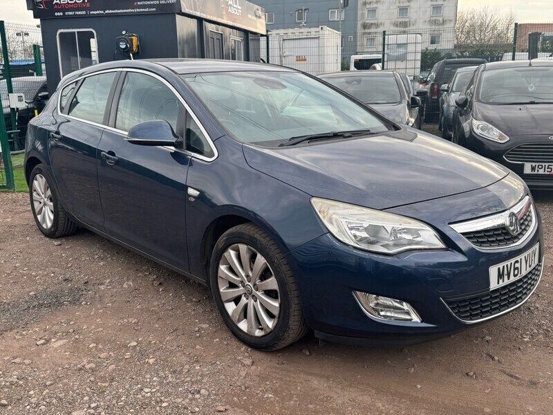 Blue Used 2011 Vauxhall Astra Elite Hatchback | £2,500 (Super price) - Image 1/4