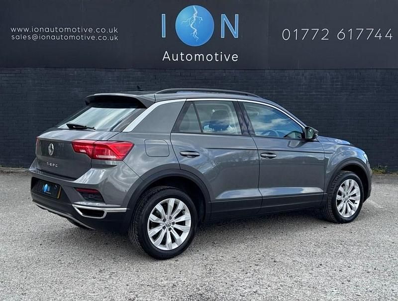 Used VW T-Roc SE 115 HP (84 kW) 2019 Grey SUV