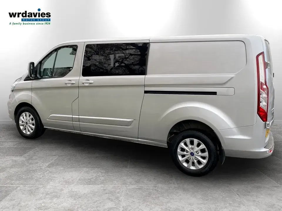 Used Ford Transit Custom Limited 130 HP (95 kW) 2023 Silver Van