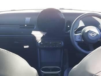 Używany Mini Cooper Classic 114 kW (156 KM) 2025 Srebrny Hatchback
