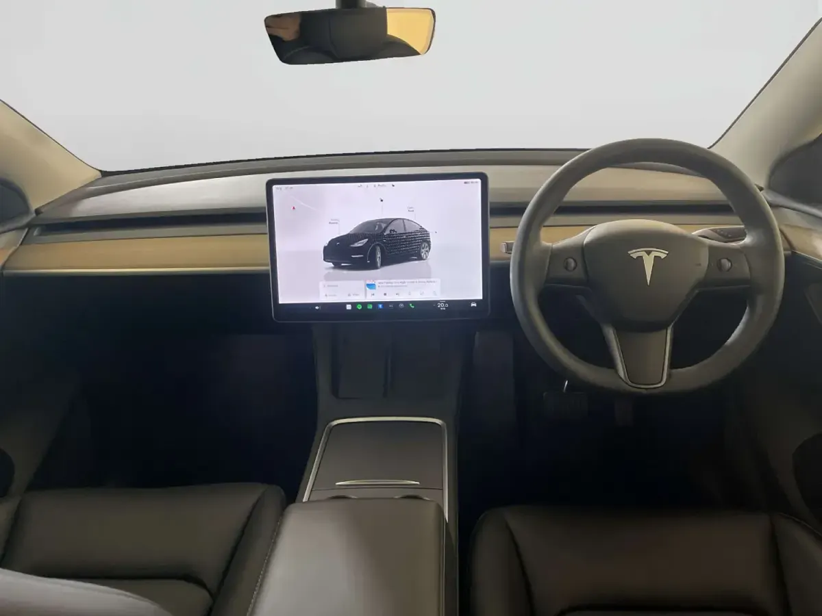 Używany Tesla Model Y Long Range AWD 282 kW (384 KM) 2022 Biały SUV