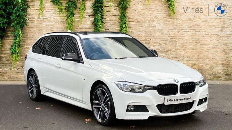 White Used 2019 BMW 330 M Sport | £24,215 (A bit pricey) - Image 1/4