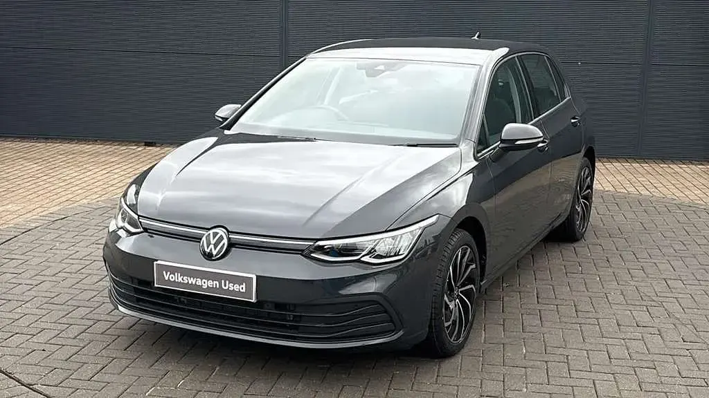 Used VW Golf VIII Life 128 HP (94 kW) 2023 Grey Hatchback