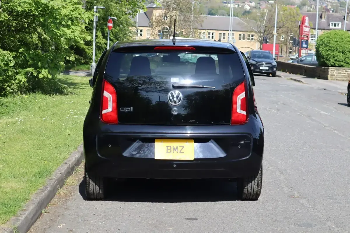 Begagnad VW up! Edition 2014 Svart Halvkombi