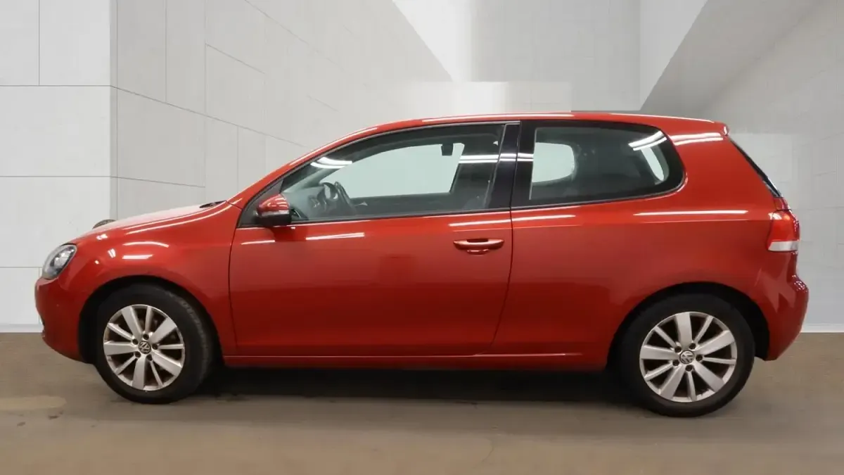 Used VW Golf VI Match 140 HP (102 kW) 2011 Red Hatchback
