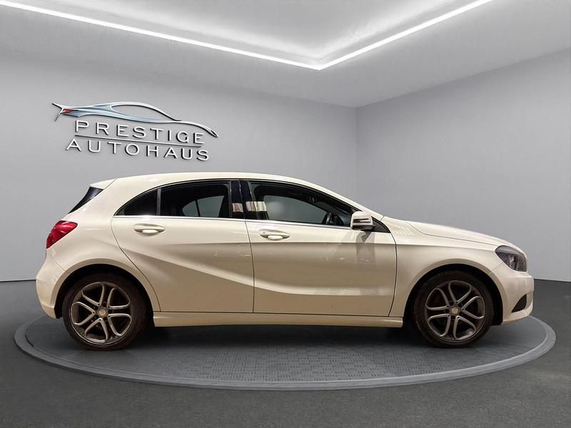 Used Mercedes A200 156 HP (114 kW) 2013 White Hatchback