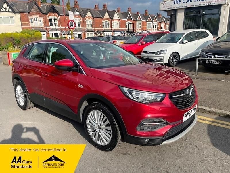 Used Vauxhall Grandland X Business Edition 130 HP (95 kW) 2019 Red SUV