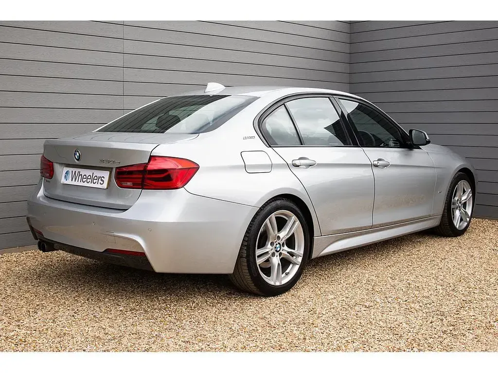 Used BMW 330e M Sport 252 HP (185 kW) 2018 Glacier silver Sedan