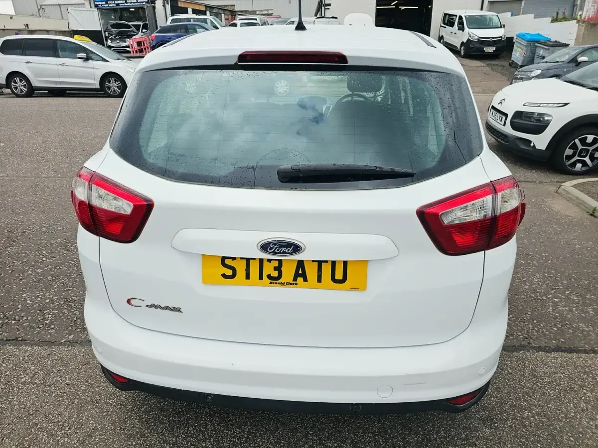 Used Ford C-MAX Zetec 105 HP (77 kW) 2013 White MPV