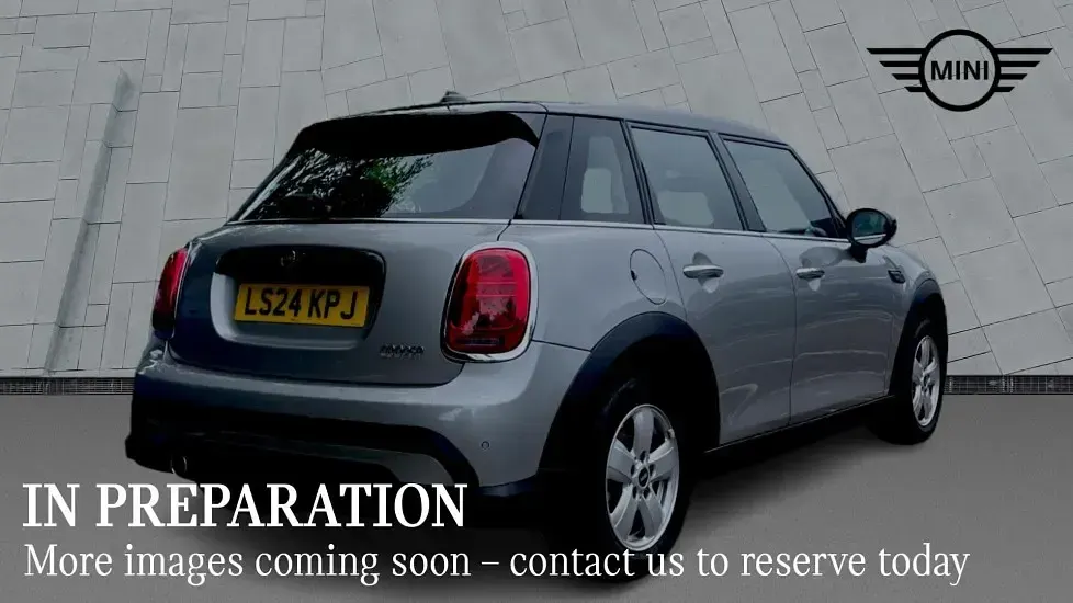 Used Mini Cooper Classic 134 HP (98 kW) 2024 Silver Hatchback