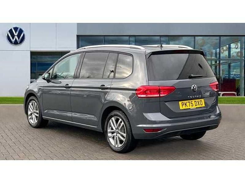 Used VW Touran Match 150 HP (110 kW) 2025 Dolphin grey metallic MPV
