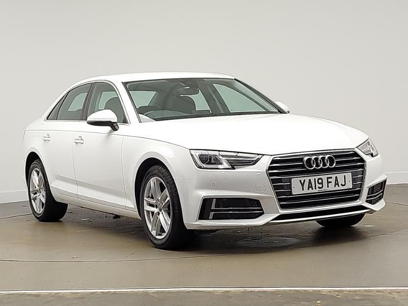 Used Audi A4 Comfort 150 HP (110 kW) 2019 White Sedan