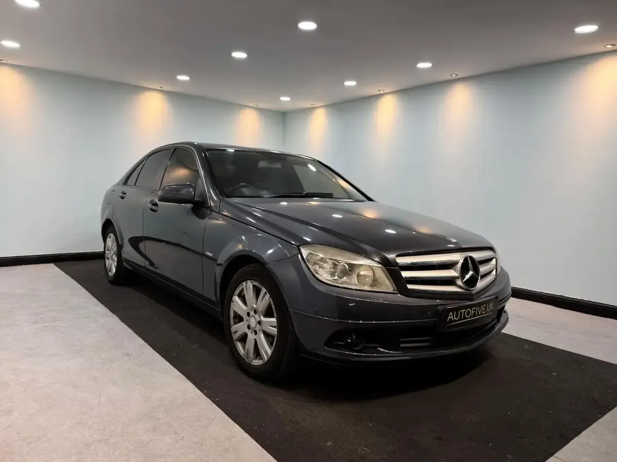 Used Mercedes C180 Executive 156 HP (114 kW) 2010 Grey Sedan