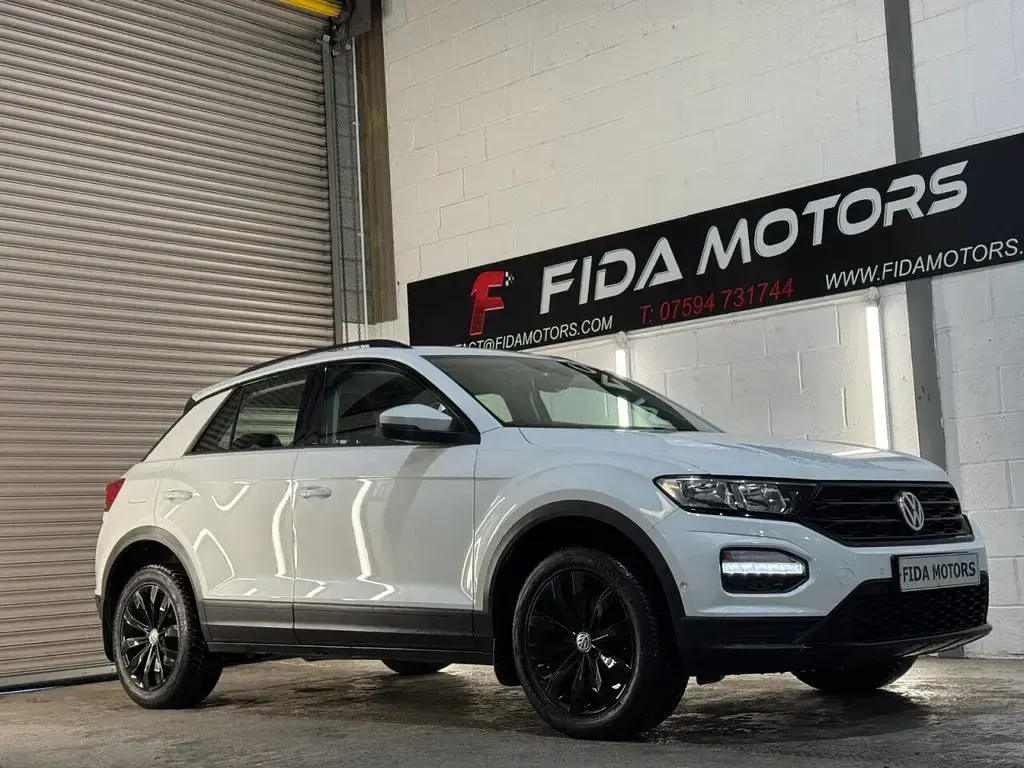 Used VW T-Roc SE 150 HP (110 kW) 2018 White SUV