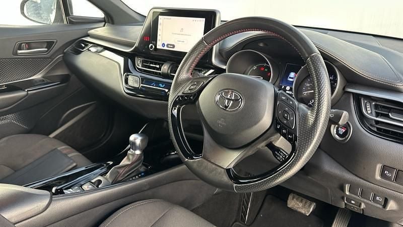 Used Toyota C-HR Sport 122 HP (89 kW) 2022 Mauve/purple SUV