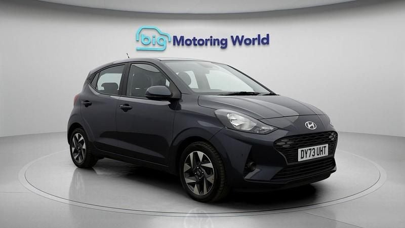 Used Hyundai i10 Advanced 67 HP (49 kW) 2024 Grey Hatchback