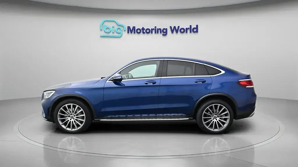 Second-hand Mercedes GLC220 AMG line 194 CP (142 kW) 2021 Albastru Coupe