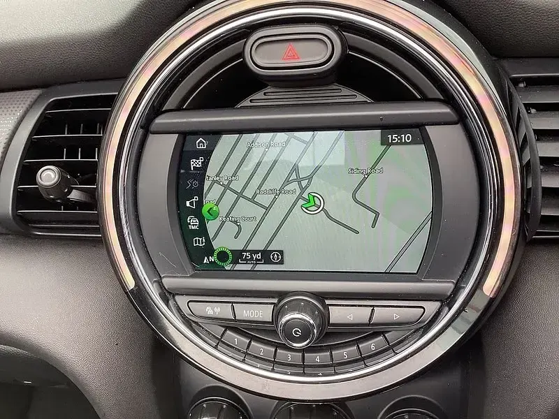 Begagnad Mini Cooper Cabriolet 2018 Blå Cab