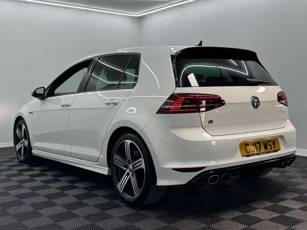 Used VW Golf VII R 2017 White Hatchback