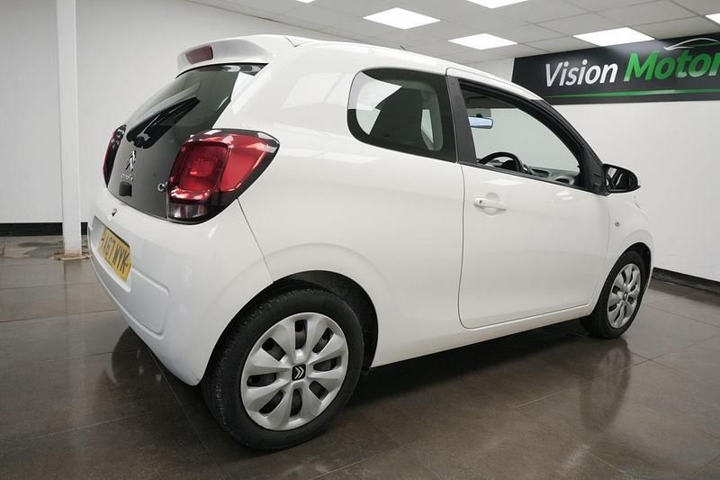 Used Citroën C1 Feel 82 HP (60 kW) 2017 White Hatchback
