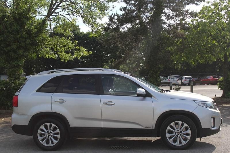 Silver Used 2012 Kia Sorento 2 SUV | £7,490 (A bit pricey) - Image 1/1