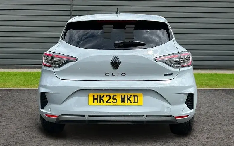 Used Renault Clio Esprit Alpine 143 HP (105 kW) 2025 Red Hatchback
