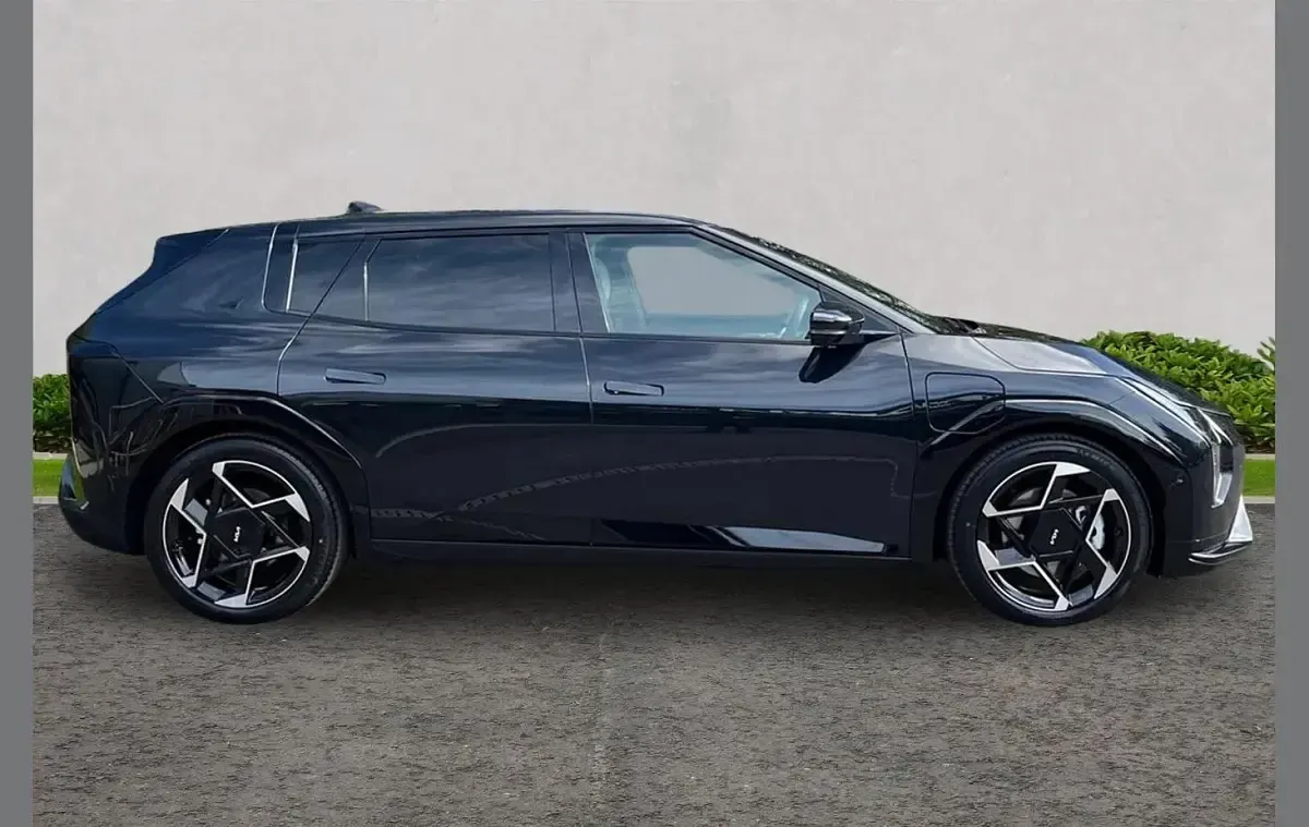 Ny Kia EV4 GT-Line S 150 kW (204 HK) 2026 Svart Halvkombi