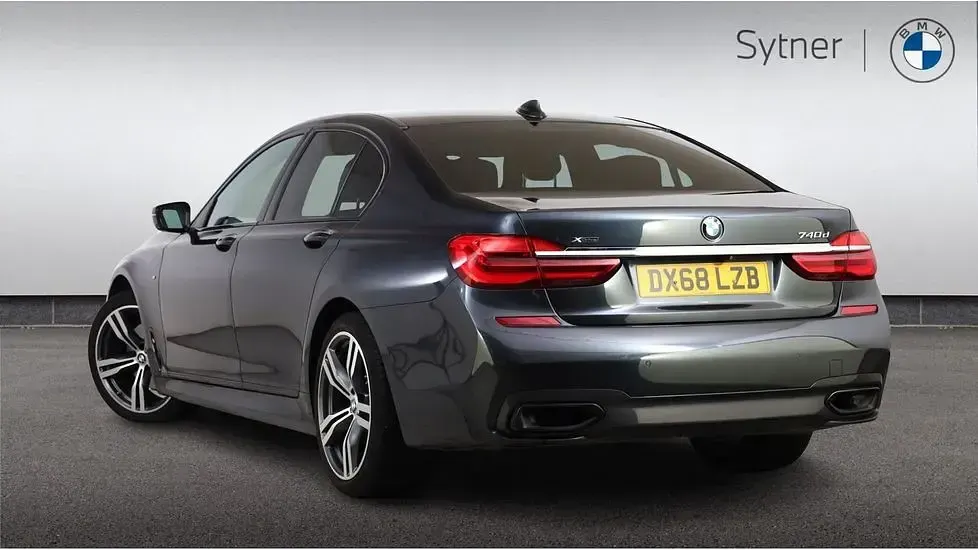 Used BMW 740 M Sport 316 HP (232 kW) 2018 Grey Sedan