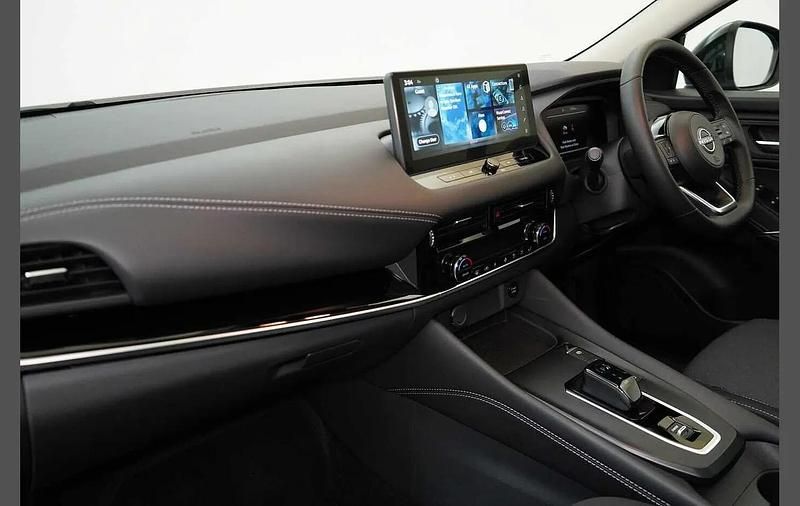 Used Nissan Qashqai N-Connecta 187 HP (137 kW) 2024 Black SUV