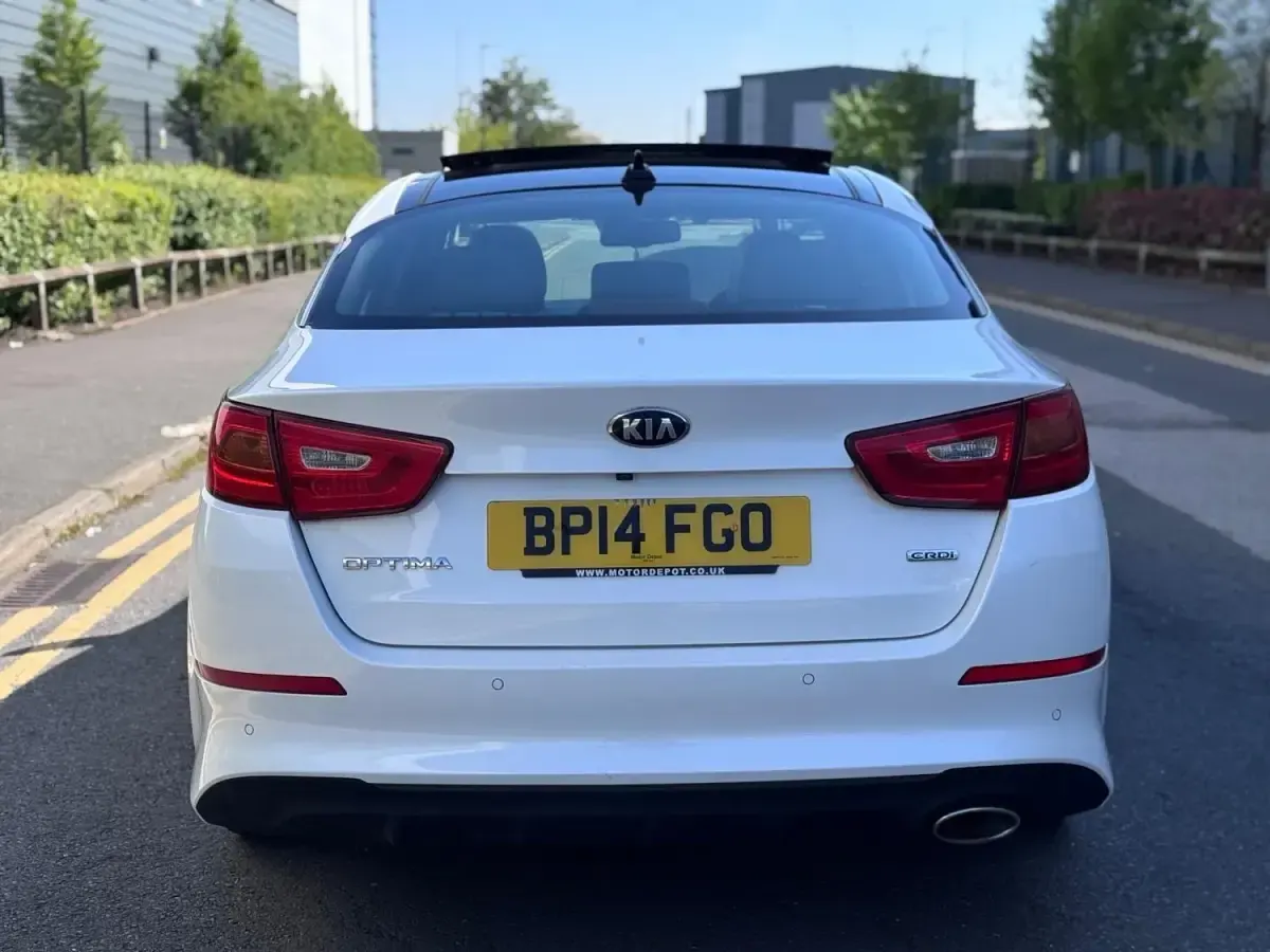 Used Kia Optima 136 HP (100 kW) 2014 White Sedan