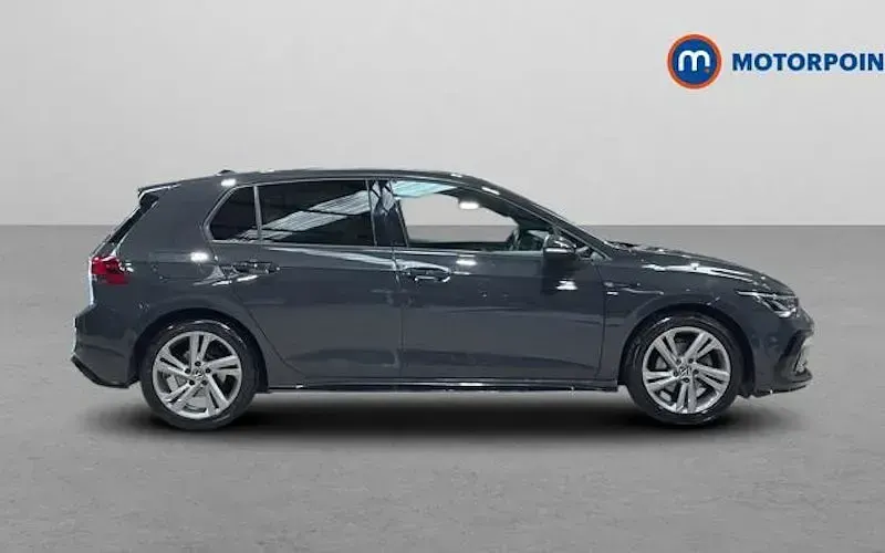 Used VW Golf VIII R-line 131 HP (96 kW) 2024 Hatchback