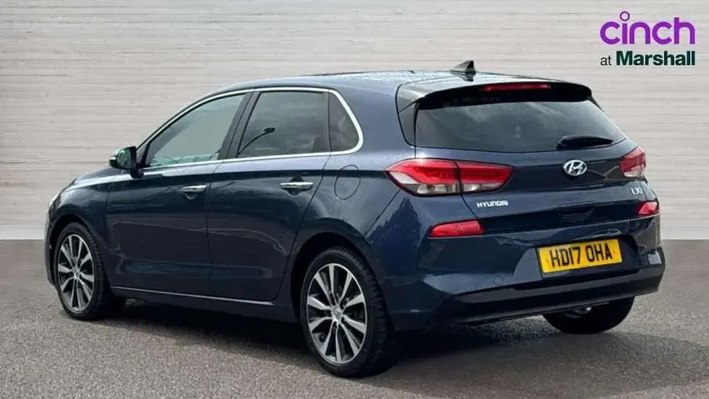 Used Hyundai i30 Premium SE 140 HP (102 kW) 2017 Blue Hatchback