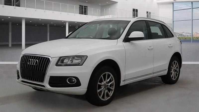 Used Audi Q5 Black Edition 177 HP (130 kW) 2014 Ibis white SUV