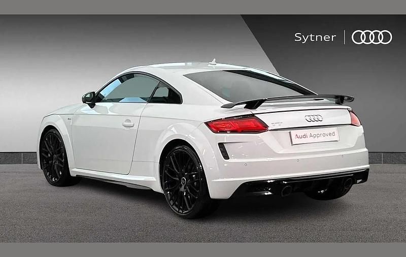 Usado Audi TT Black Edition 241 HP (177 kW) 2021 Branco Coupé