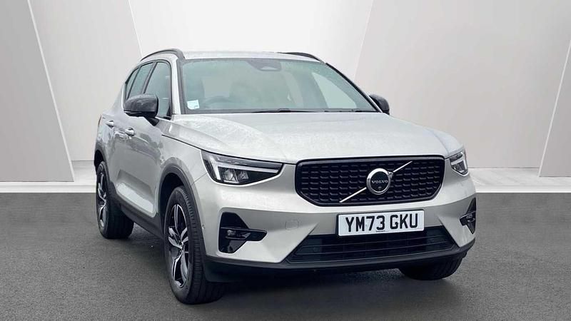 Used Volvo XC40 Plus 197 HP (144 kW) 2023 Silver SUV