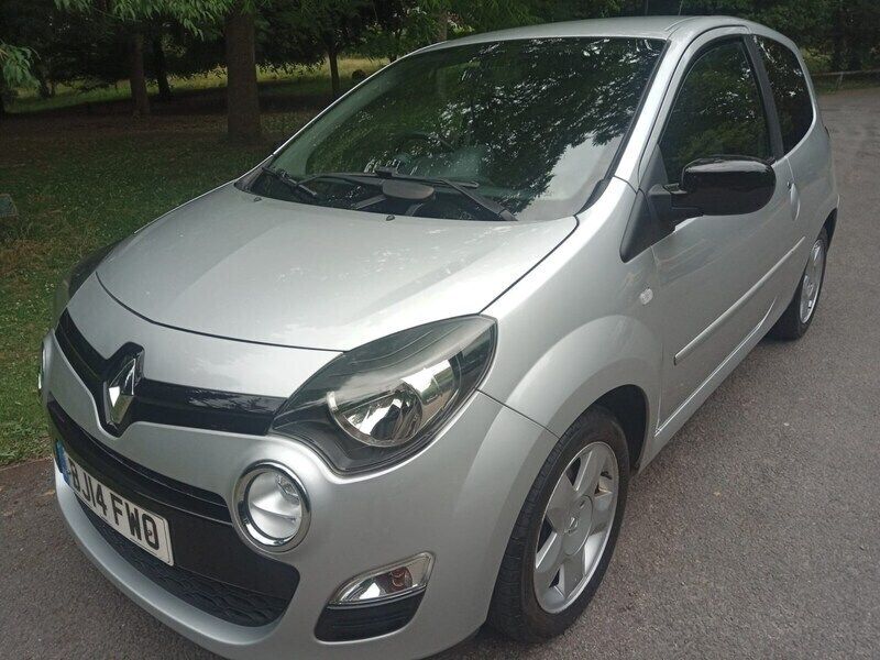 Silver Used 2014 Renault Twingo Dynamique Hatchback | £3,695 (Fair price) - Image 1/4