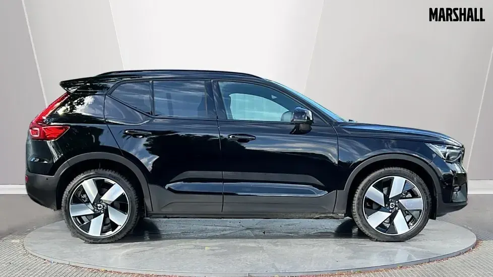 New Volvo EX40 Ultra 300 kW (408 HP) 2026 Metallic  onyx black SUV