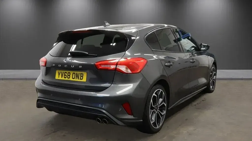 Used Ford Focus ST-Line X 120 HP (88 kW) 2019 Grey Hatchback