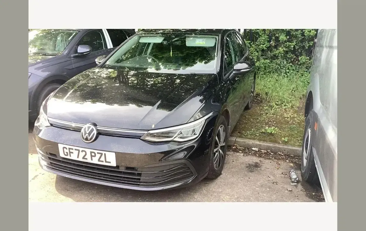 Used VW Golf VIII Life 150 HP (110 kW) 2022 Black Hatchback