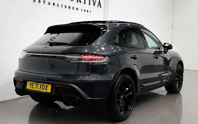 Used Porsche Macan 379 HP (278 kW) 2025 SUV