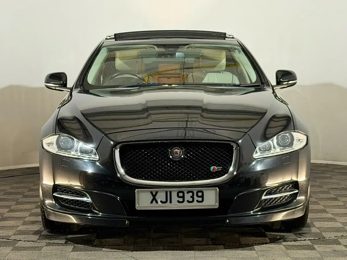 Used Jaguar XJ Portfolio 275 HP (202 kW) 2014 Black Sedan