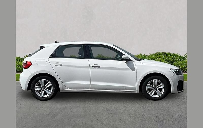 Usado Audi A1 Design 95 HP (69 kW) 2021 Branco SUV