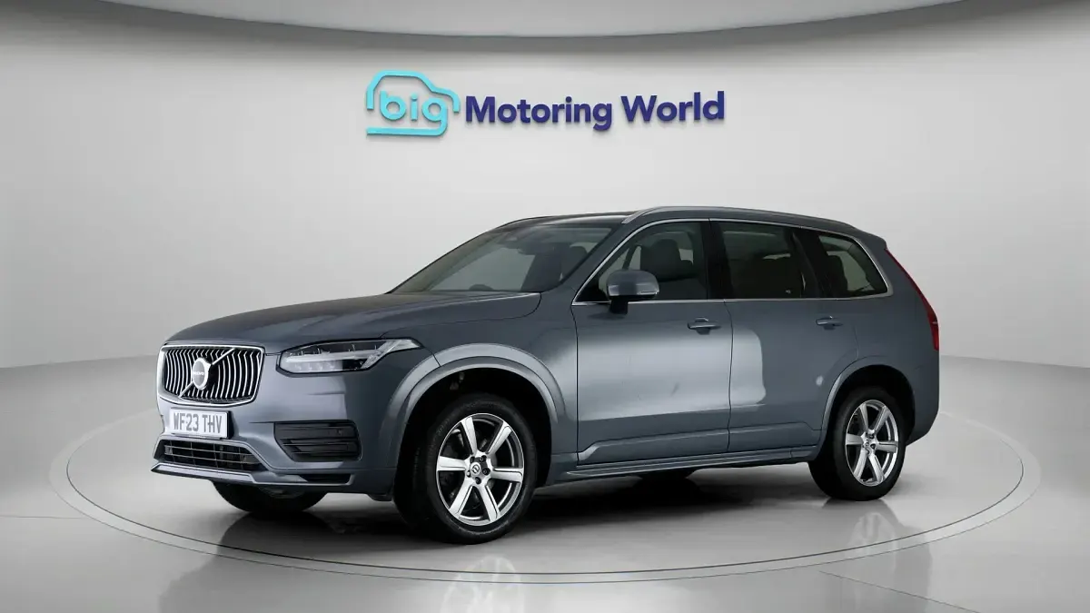 Usado Volvo XC90 Core 247 HP (181 kW) 2023 SUV