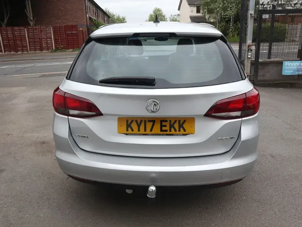 Second-hand Vauxhall Astra S 110 CP (80 kW) 2017 Argintiu Break
