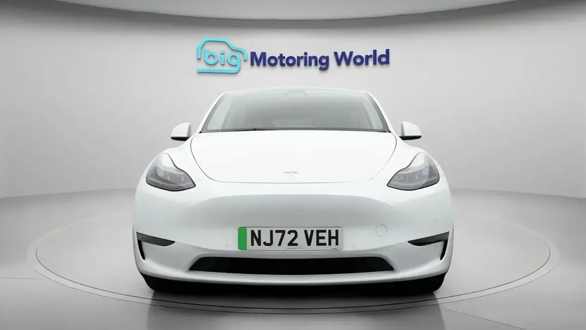 Used Tesla Model Y Long Range AWD 378 kW (514 HP) 2022 White SUV