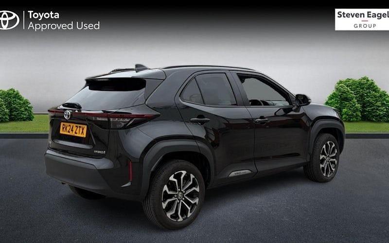 Used Toyota Yaris Hybrid Design 116 HP (85 kW) 2026 Estate