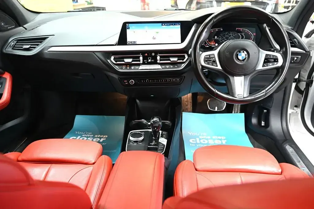 Used BMW 118 M Sport 140 HP (102 kW) 2019 White Hatchback