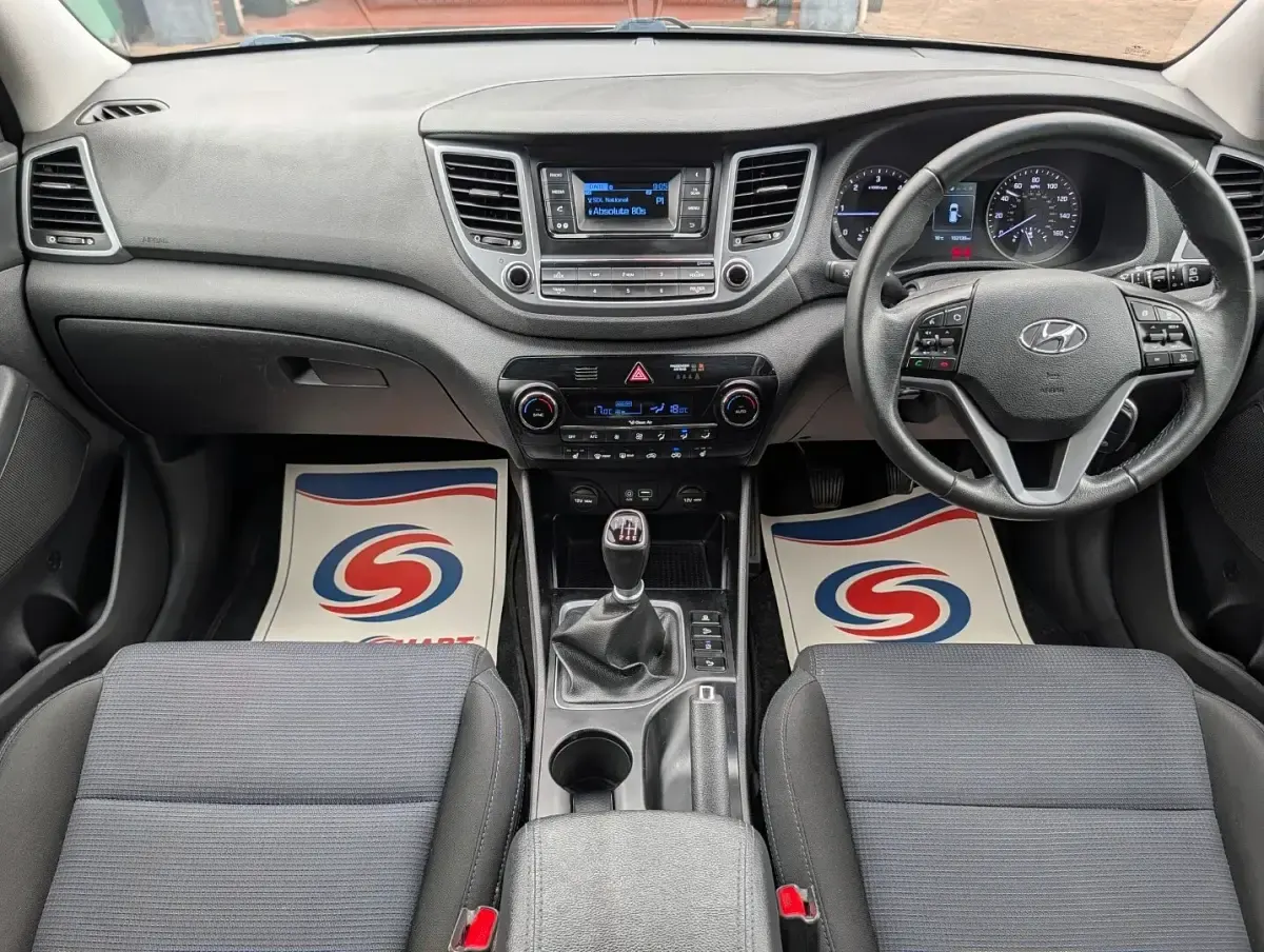 Used Hyundai Tucson SE 116 HP (85 kW) 2015 Moon rock grey SUV
